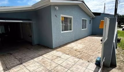 Casa 4 dormitórios faixa mar à venda no Marissol