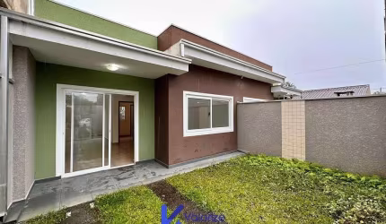 Casa 2 dormitórios à venda no Balneário Primavera.