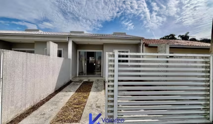 Casa a venda no litoral com 2 quartos