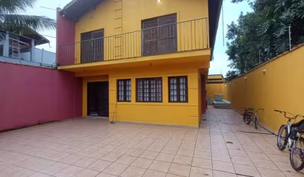 Sobrado para Venda em Itanhaém, Estância Santa Cruz, 5 dormitórios, 3 banheiros