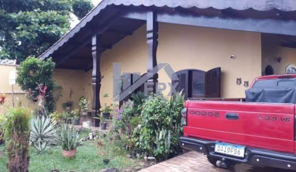 Casa para Venda em Itanhaém, Suarão, 4 dormitórios, 1 suíte, 2 banheiros, 2 vagas