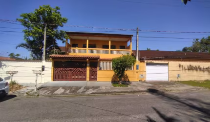 Sobrado para Venda em Itanhaém, São Fernando, 5 dormitórios, 3 suítes, 2 banheiros, 2 vagas
