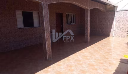 Casa para Venda em Itanhaém, Tupy, 3 dormitórios, 1 suíte, 2 banheiros, 3 vagas