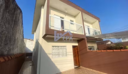 Casa Sobreposta para Venda em Itanhaém, Belas Artes, 2 dormitórios, 2 suítes, 1 banheiro, 4 vagas