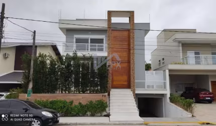 Casa Alto Padrão para Venda em Itanhaém, Centro, 4 dormitórios, 4 suítes, 2 banheiros, 4 vagas