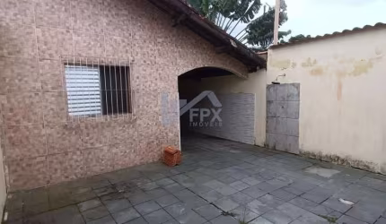 Casa para Venda em Itanhaém, Suarão, 2 dormitórios, 2 banheiros, 6 vagas