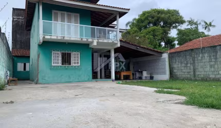 Sobrado para Venda em Itanhaém, Jardim das Palmeiras, 4 dormitórios, 2 suítes, 2 banheiros, 10 vagas