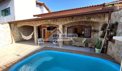 Casa para Venda em Itanhaém, Palmeiras, 4 dormitórios, 2 suítes, 4 banheiros, 3 vagas