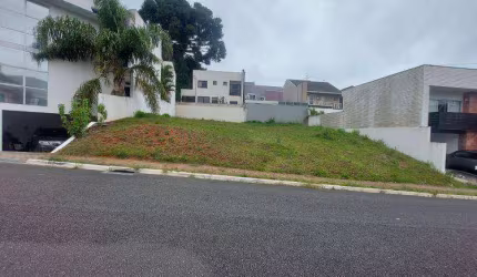 Terreno à Venda em Condomínio Fechado Curitiba