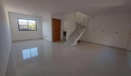 Sobrado 3 quartos com suíte à venda na Santa Cândida em Curitiba/PR