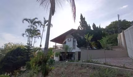 Casa com 4 dormitórios à venda, 210 m² por R$ 830.000,00 - Ponta Aguda - Blumenau/SC