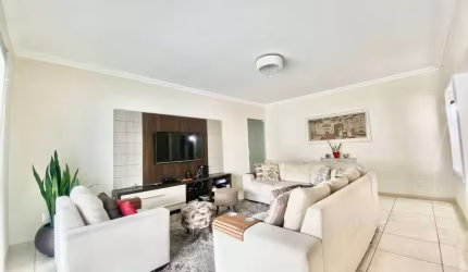 Casa com 3 dormitórios à venda, 434 m² por R$ 1.990.000,00 - Velha - Blumenau/SC