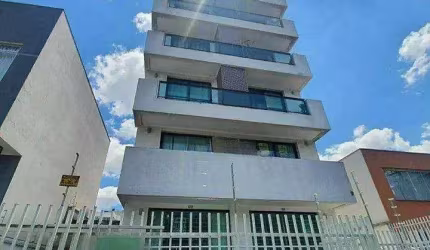 Duplex com sacadas e área de churrasqueira