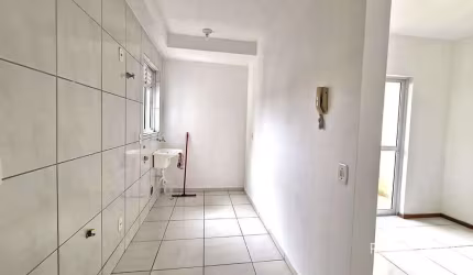 Apartamento com 2 dormitórios para alugar, 54 m² por R$ 1.795,46/mês - Velha - Blumenau/SC