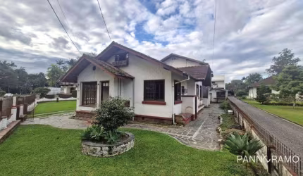 Casa com 5 dormitórios, 250 m² - venda por R$ 1.500.000,00 ou aluguel por R$ 11.111,89/mês - Itoupava Seca - Blumenau/SC