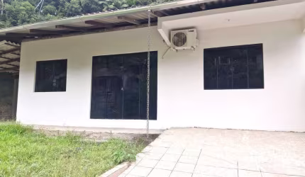 Casa com 3 dormitórios para alugar, 86 m² por R$ 2.628/mês - Glória - Blumenau/SC