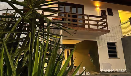 Casa com 4 dormitórios, 228 m² - venda por R$ 1.100.000,00 ou aluguel por R$ 4.950,00/mês - Velha - Blumenau/SC