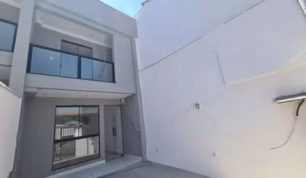 Casa Independente de 2 qtos em ótima localização no B. São João Batista - CA3124