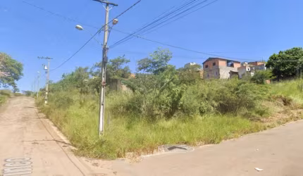 Terreno de esquina de 300 metros para venda,  São Miguel, Matozinhos - TE3128