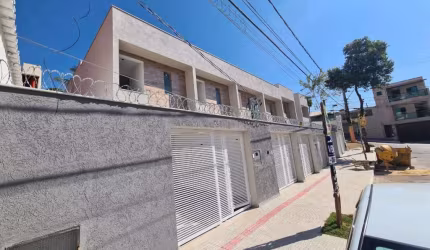 Casa Independente de 2 qtos com 2 vagas no B. Planalto - CA3219