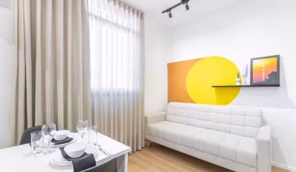 Apartamento mobiliado, 1 quarto, no Centro de Curitiba, para até 3 pessoas, 26m²