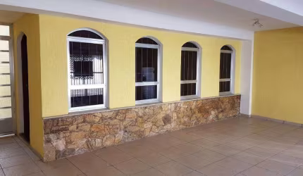 Sobrado com 3 dormitórios para alugar, 260 m² por R$ 4.724,85/mês - Vila Galvão - Guarulhos/SP