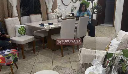 Casa com 3 dormitórios à venda, 325 m² por R$ 900.000 - Jardim Presidente Dutra - Guarulhos/SP