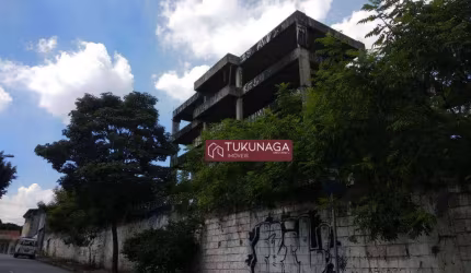 Área de 2700  entre os bairros da Vila Rosália e Vila Galvão.,