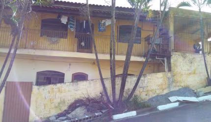 Sobrado residencial à venda.