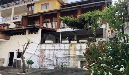 Casa Para Vender com 5 quartos no bairro Região Central em Caieiras