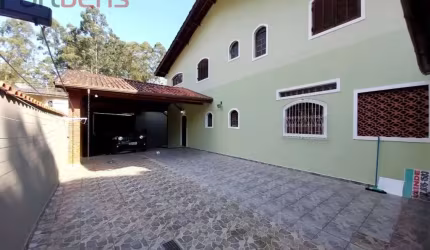Sobrado Para Vender com 3 quartos 1 suítes no bairro Morro Grande em Caieiras