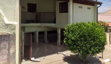 Sobrado Para Vender com 4 quartos no bairro Região Central em Caieiras