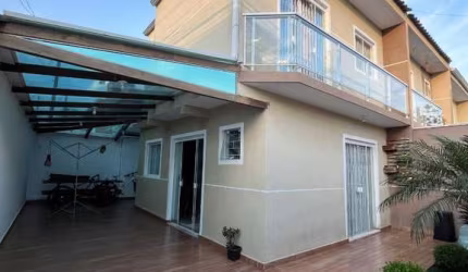 Casa - Padrão, para Venda em Curitiba/PR