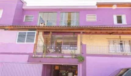 Sobrado residencial para Locação na Vila Marina, ao lado da Av. Fuad Luftalla e Av. Elisío Teixeira Leite. 4 dormitórios (2 suítes) e 1 vaga