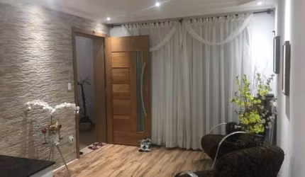 Sobrado residencial para Venda na Vila Galvão, em local privilegiado, próximo ao Lago dos Patos, 3 dorms (1 suíte), piscina, churrasqueira e 2 vagas