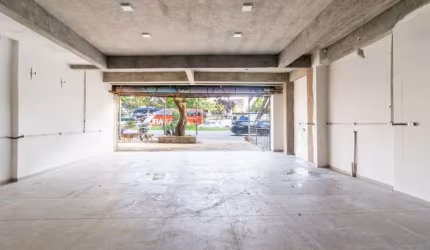 Ponto comercial para Locação em Santana, próximo ao Metrô Tietê, em frente a agência da Enel e ao Ponto Socorro Municipal de Santana.
