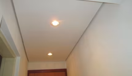 Ótimo apartamento residencial em excelente localização, com fácil acesso ao metrô e shoppings!  - *Características:*   - 2 dormitórios