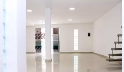 Sobrado residencial para Venda no Lauzane Paulista, excelente localização, à 4 minutos do Santana Park Shopping, 4 suítes e 5 vagas