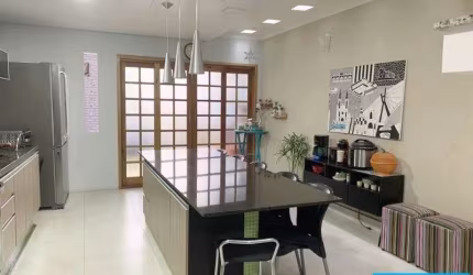 Sobrado à para Venda na Vila Ester (zona Norte), excelente localização, ao lado da Avenida Braz Leme, 3 suítes e 2 vagas de garagem