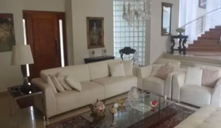 Lindo Sobrado residencial em condomínio fechado para Venda em Mairiporã, à 7 km de São Paulo, 4 suítes, lazer e 3 vagas de garagem
