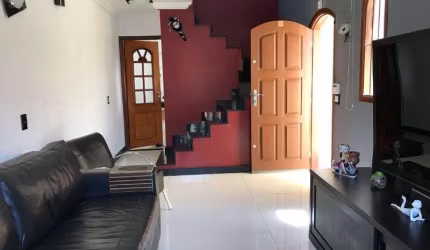 Sobrado para Venda na Vila Dom Pedro II, excelente localização, próximo ao Metrô Parada Inglesa, 3 dormitórios (1 suíte) e 3 vagas de garagem