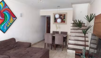 Sobrado residencial para Venda na Vila Medeiros, ótima localização, ao lado da Avenida Júlio Buono, 3 dormitórios (1 suíte) e 2 vagas de garagem