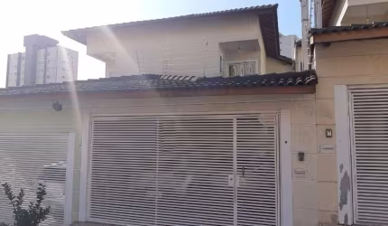 Sobrado residencial para Venda na Santa Teresinha, excelente localização, ao lado da Avenida Engenheiro Caetano Álvares, 3 suítes e 3 vagas de garagem