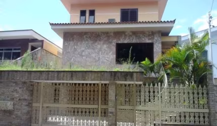 LINDO SOBRADO NA PALMAS DO TREMEMBÉ, AO LADO DA AV. NOVA CANTAREIRA, 5 SUÍTES E 7 VAGAS DE GARAGEM