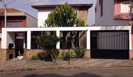 Sobrado residencial para venda no Jardim Guapira, em localização excelente, rua arborizada, sem saída, bairro tranquilo, ao lado do Clube Guapira.