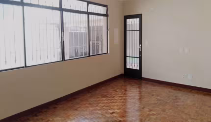 Aluga Casa térrea no Jardim das Laranjeiras, ótima localização, próximo Av Casa Verde, 3 dormitórios (2 suítes) e 4 vagas