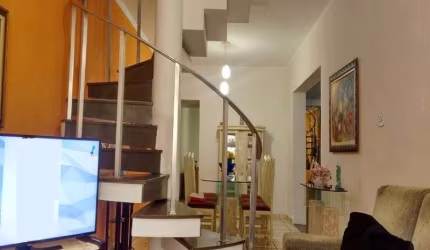Sobrado para Venda no Jardim São Paulo, excelente localização, apenas à 200m do Metrô Jardim São Paulo, 3 dormitórios (1 suíte) e 3 vagas