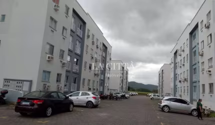 Apartamento com 2 dormitórios à venda, 55 m² por R$ 325.000,00 - Itaipava - Itajaí/SC