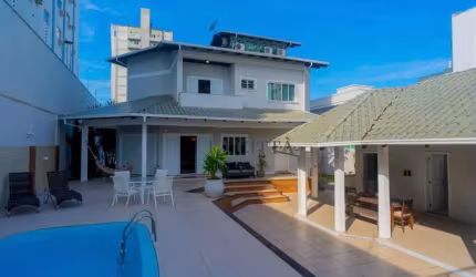 Casa com 4 dormitórios à venda, 381 m² por R$ 4.200.000,00 - Vila Operária - Itajaí/SC