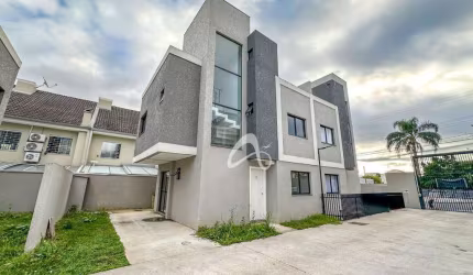 Triplex novo em condomínio à venda, com 03 quartos sendo 1 suíte, terraço com churrasqueira no Bairro Uberaba, Curitiba/PR.